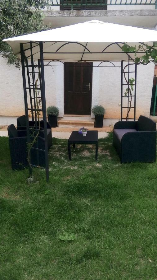 Apartmani Dana Sukosan Sukošan Exterior foto